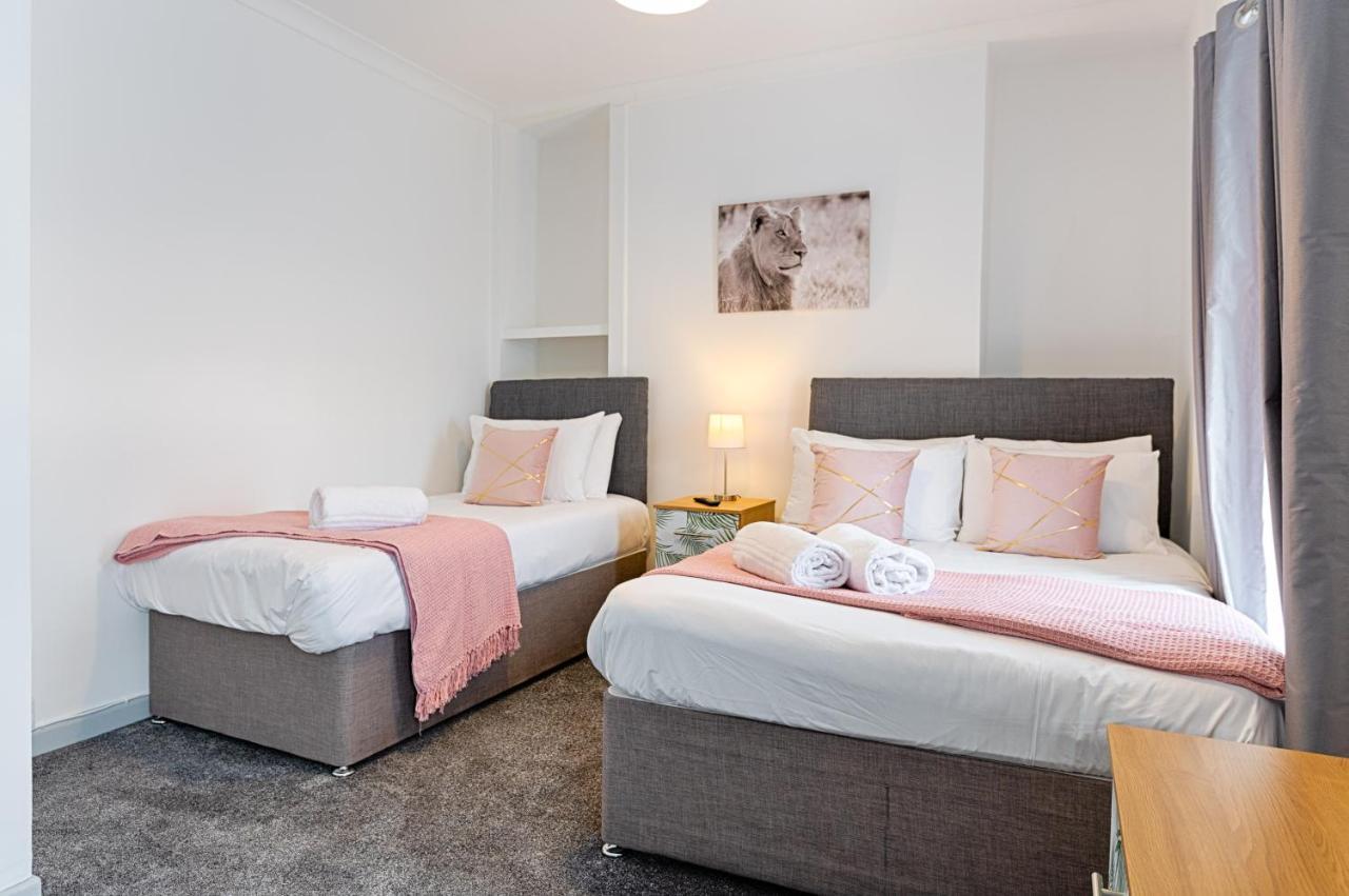 City Centre, Parking, Smart Tv'S In All Rooms Swansea Luaran gambar