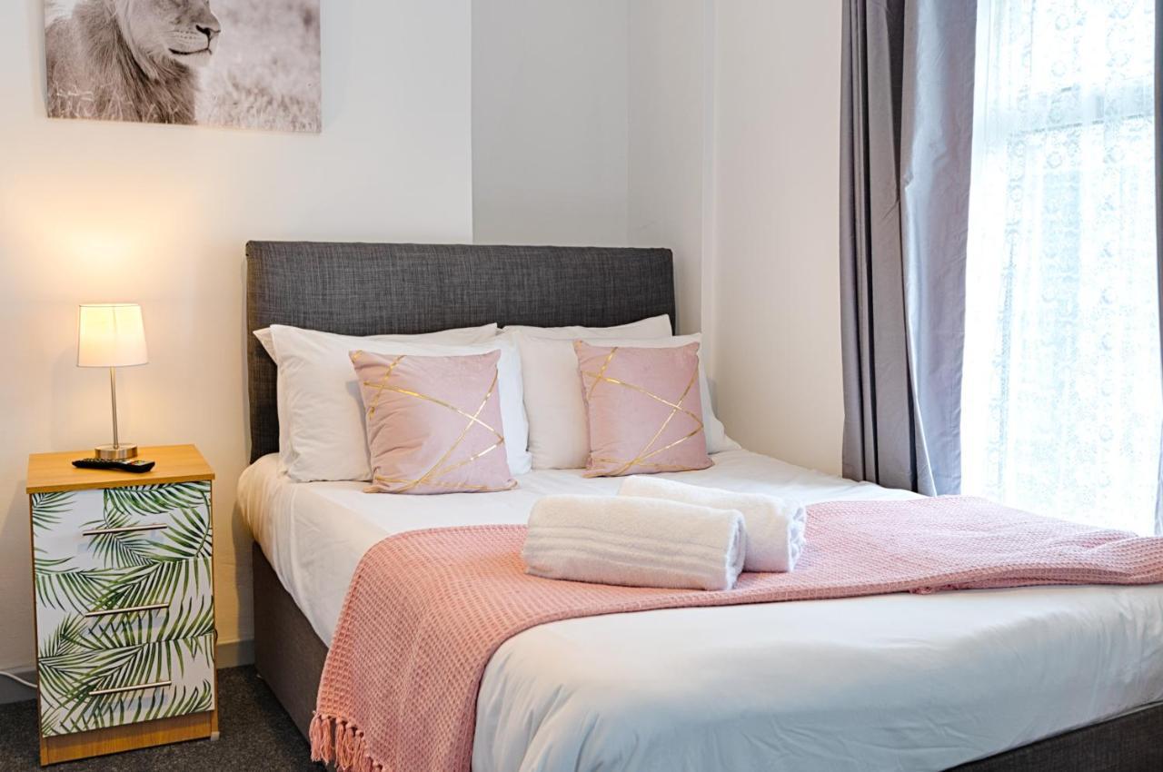 City Centre, Parking, Smart Tv'S In All Rooms Swansea Luaran gambar