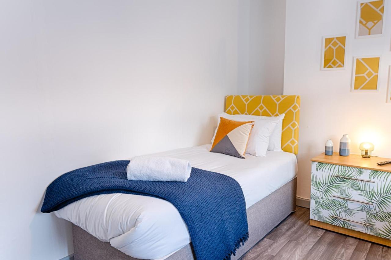 City Centre, Parking, Smart Tv'S In All Rooms Swansea Luaran gambar