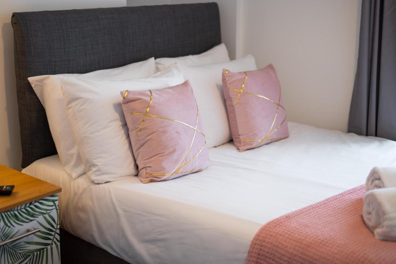 City Centre, Parking, Smart Tv'S In All Rooms Swansea Luaran gambar