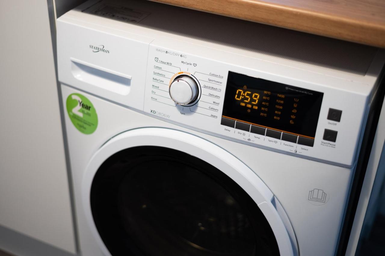 City Centre, Parking, Smart Tv'S In All Rooms Swansea Luaran gambar
