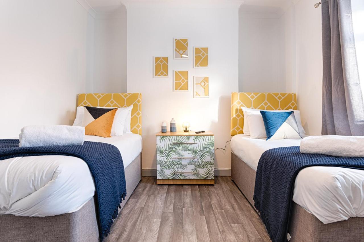 City Centre, Parking, Smart Tv'S In All Rooms Swansea Luaran gambar